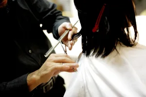収益性◎北ダラス主要高速道路近くの好立地ヘアサロンの事業譲渡！