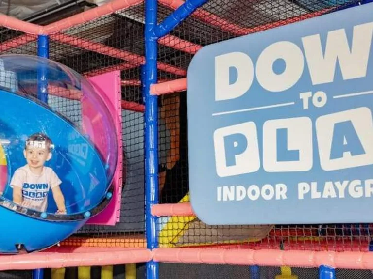 ダラス北東部にすべての子供たちのための屋内遊び場「Down to Play」がオープン